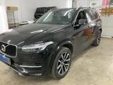 Volvo XC 90 Momentum AWD HUD+1.Hand+AHK+40tkm - Volvo XC90 Gebrauchtwagen in Leipzig