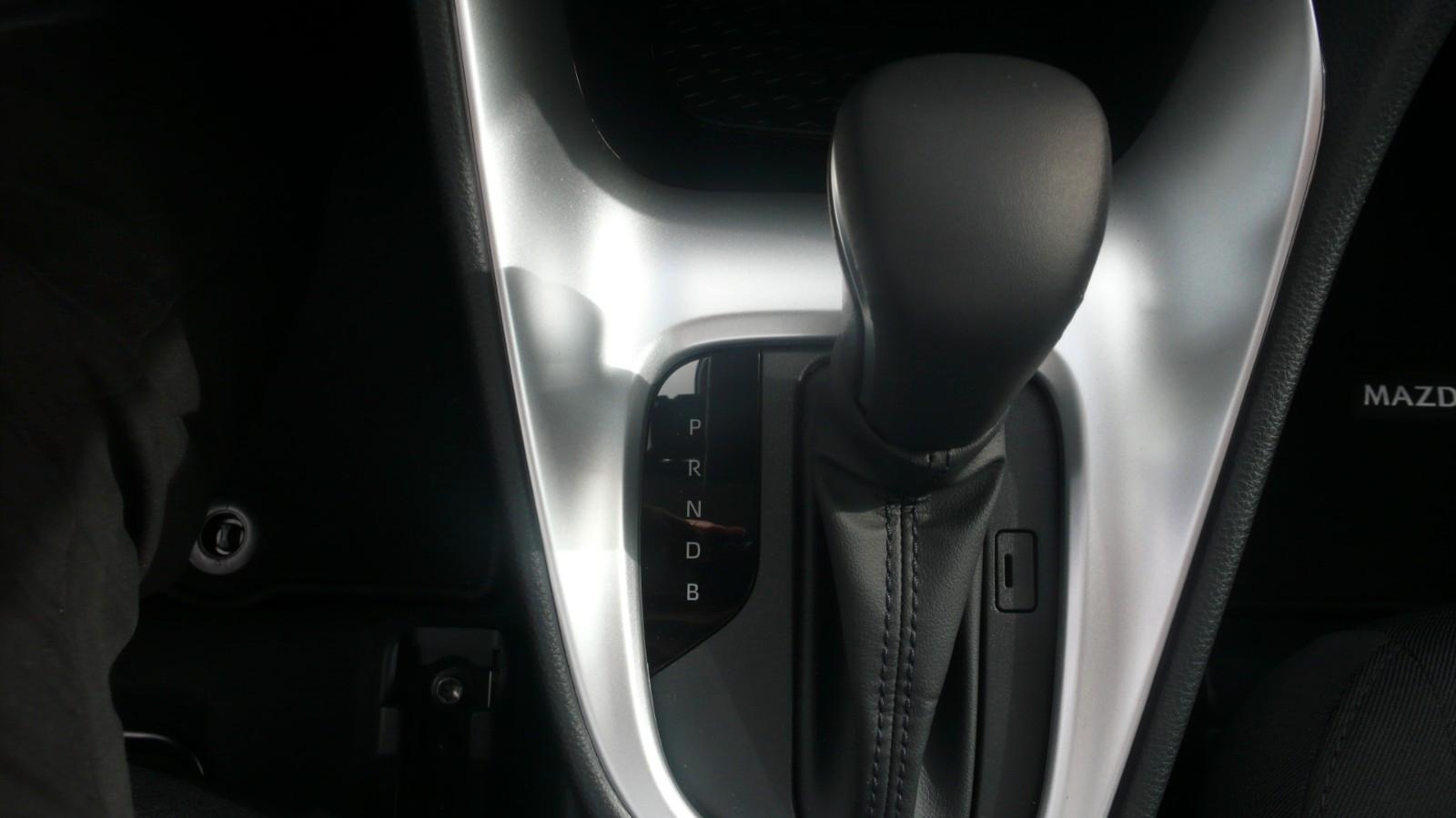 Mazda 2 Hybrid 1.5L Center Line Automatik