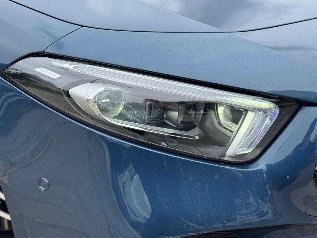 Mercedes-Benz A 220