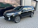 Kia Sorento Spirit 4WD 1.Hd. AHK|Scheckheft|Vollauss - gebrauchte Kia Sorento aus dem Jahr 2013
