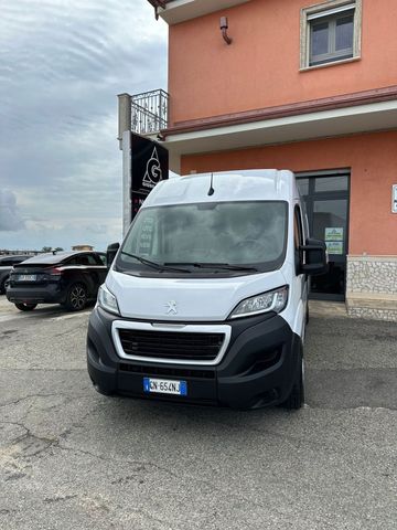 Peugeot Boxer 330 L2H2 2.2 BlueHDi 140 S&S PC-TN