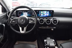 MERCEDES-BENZ A 220 d 4Matic Lim.~Teilleder~LED~Navi~Automatik