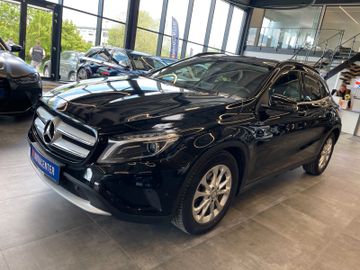 Mercedes-Benz GLA 200 7G-DCT Style *NAVI*XENON*SHZ*TEMPOMAT*