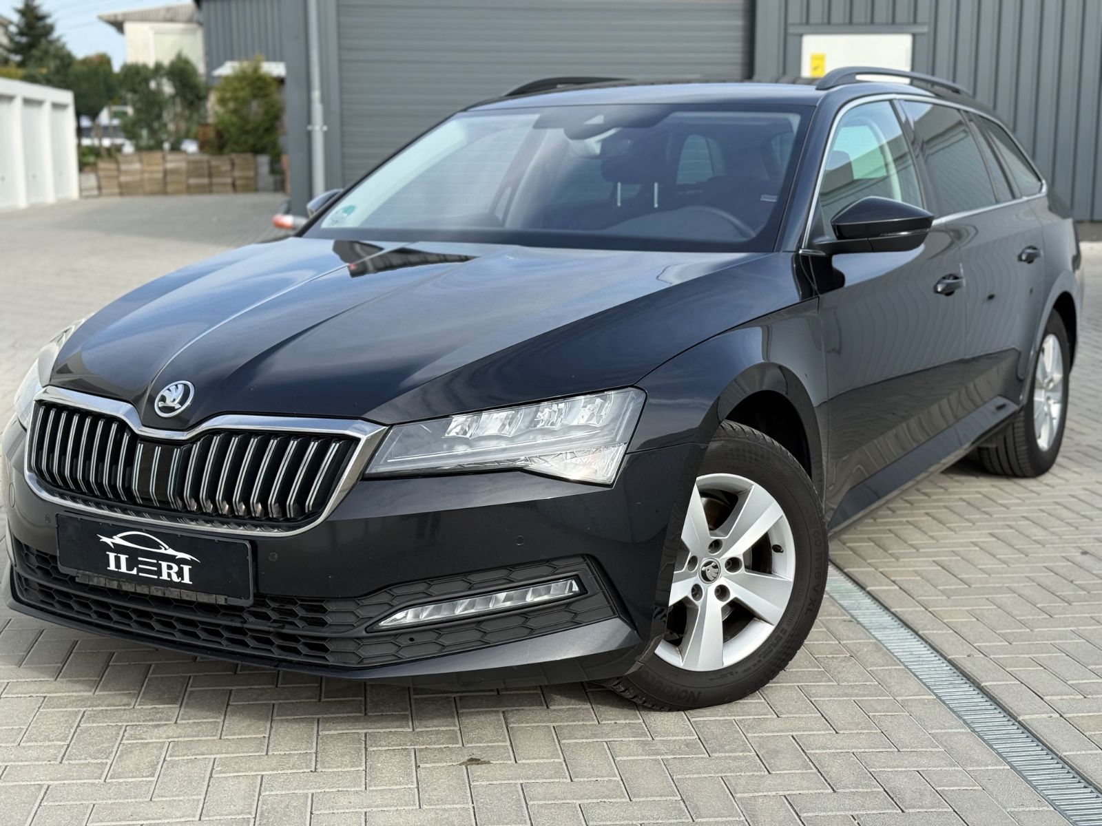 Skoda Superb Combi Ambition*ACC*KAMERA*LANE-ASSIST*LED