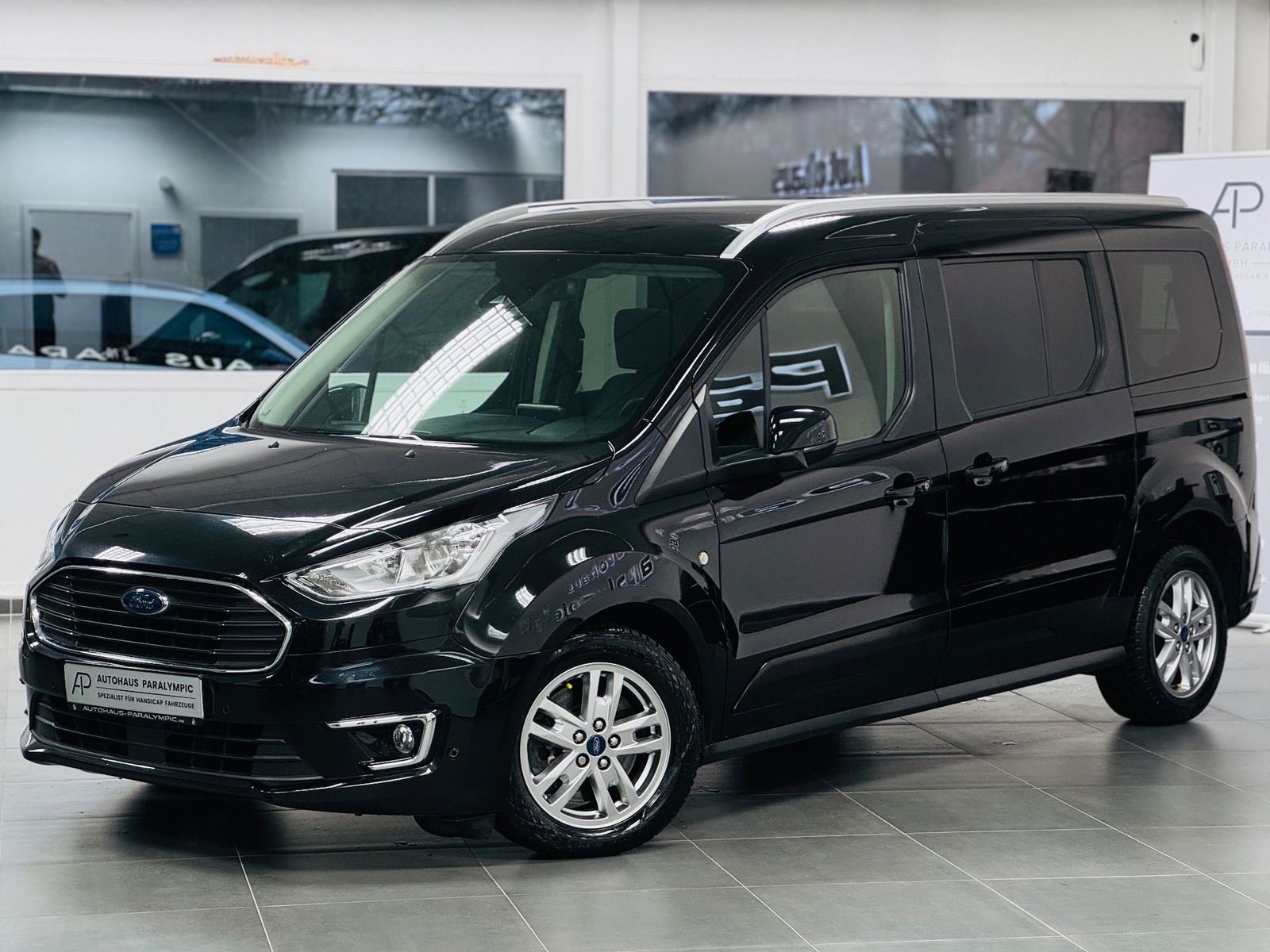 Grand Tourneo Connect Titanium*PANO*KAM*NAVI