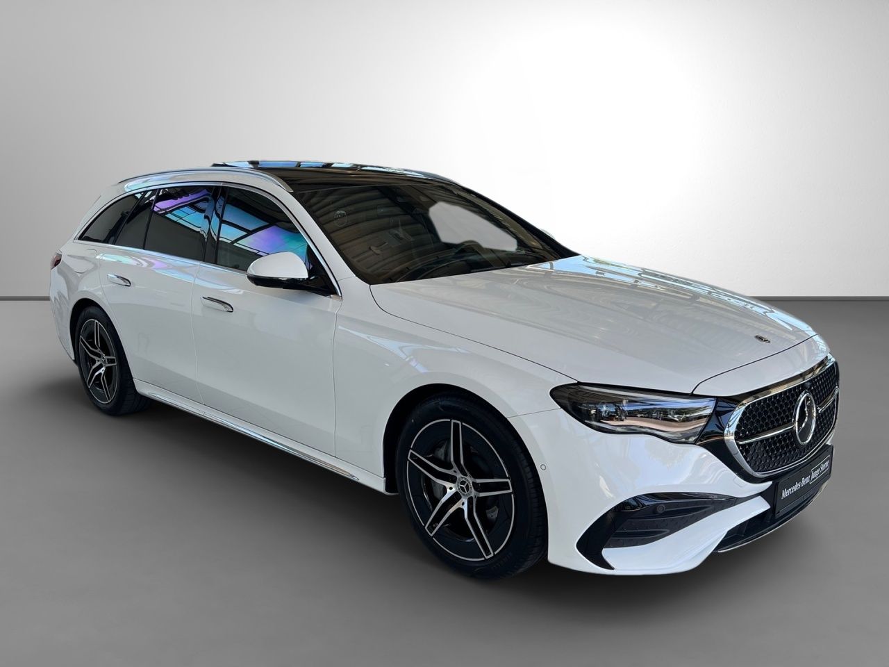 Mercedes-Benz E 300 T de 4M AMG Massage Sitzklima Superscreen foto 4