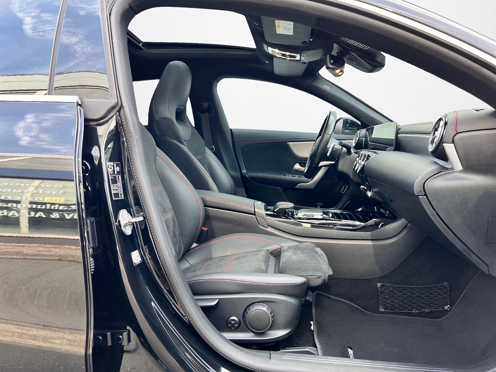 Mercedes-Benz CLA 35 AMG SB 4MATIC DCT*DISTRONIC*PANORAMA*