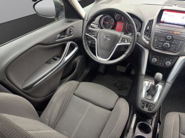 Opel Zafira Tourer - 11