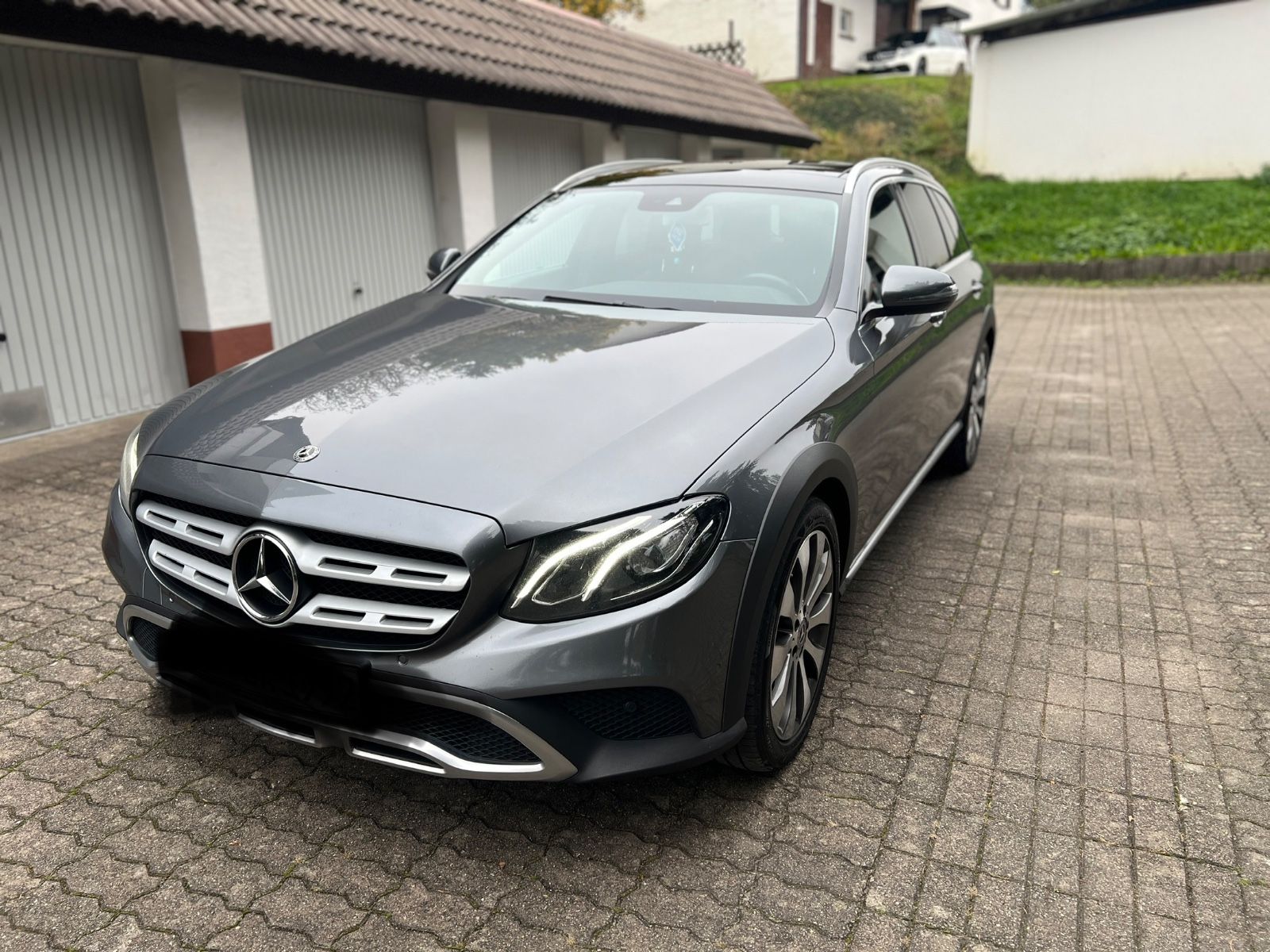 MERCEDES-BENZ E 220 d 4MATIC T All-Terrain Autom. All-Terrain
