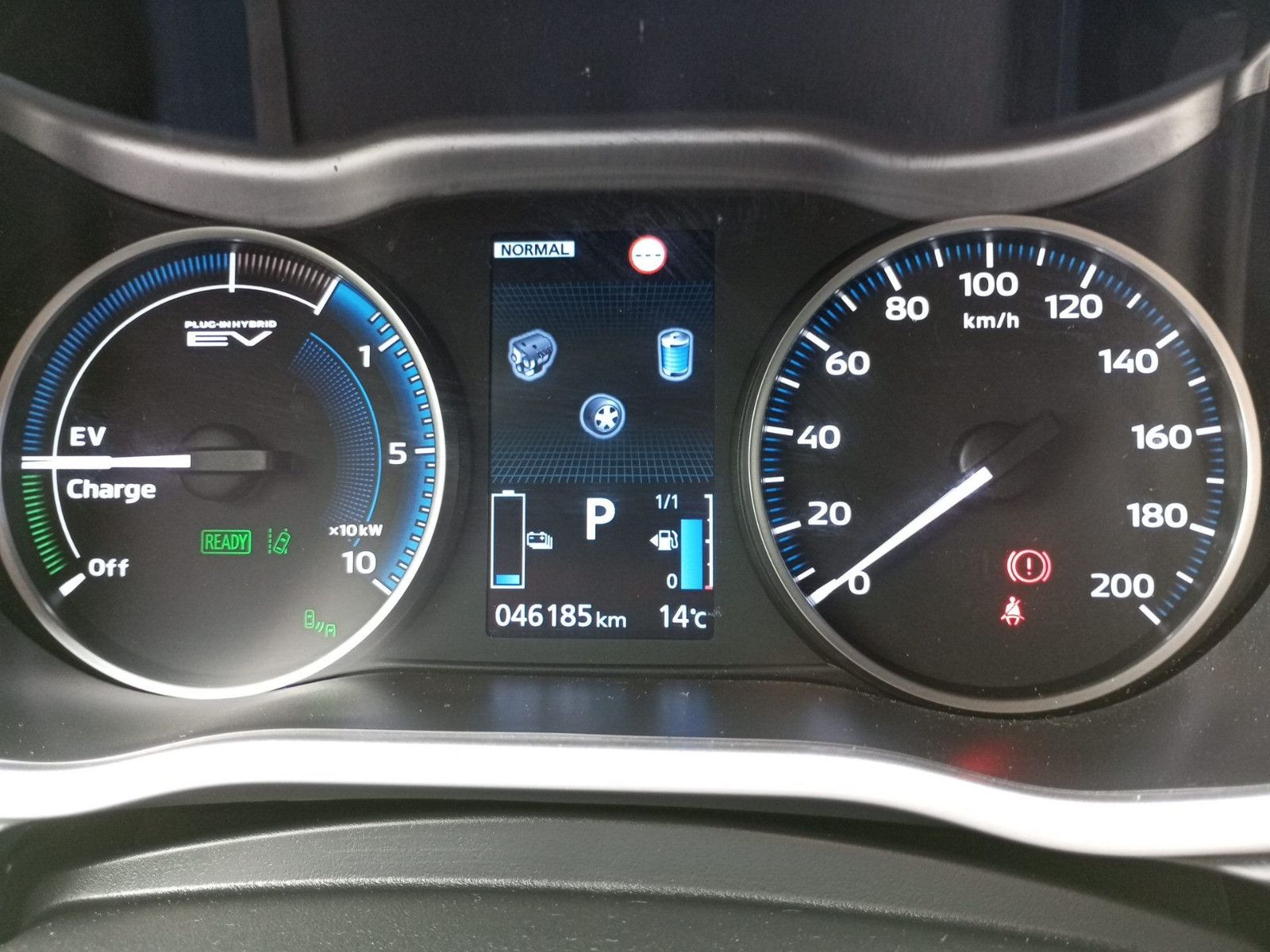 Fahrzeugabbildung Mitsubishi Eclipse Cross PHEV Plus SELECT AHK 4WD