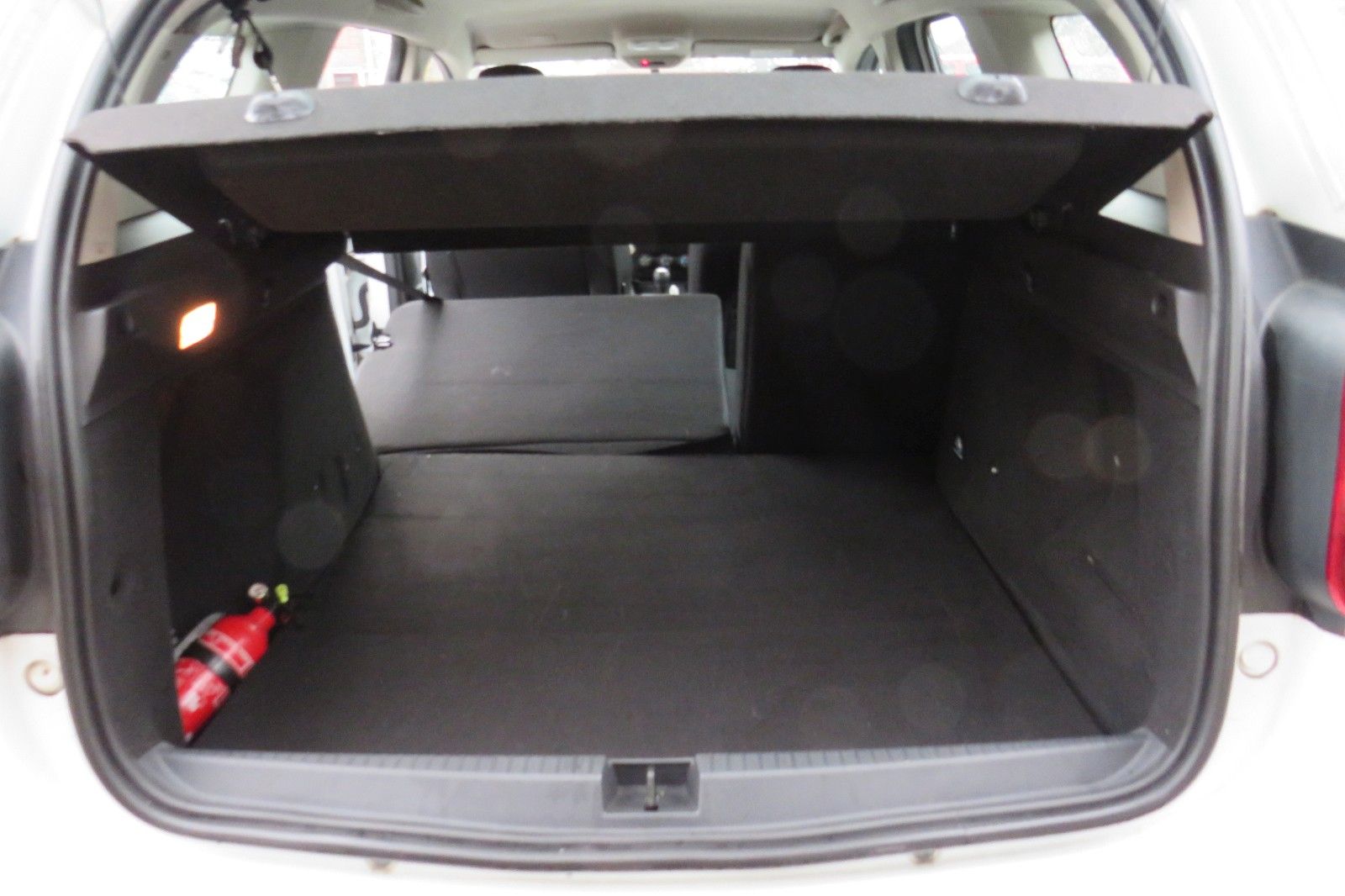 Fahrzeugabbildung Dacia Duster II Expression DIESEL NAVI ALU LED 1.HAND