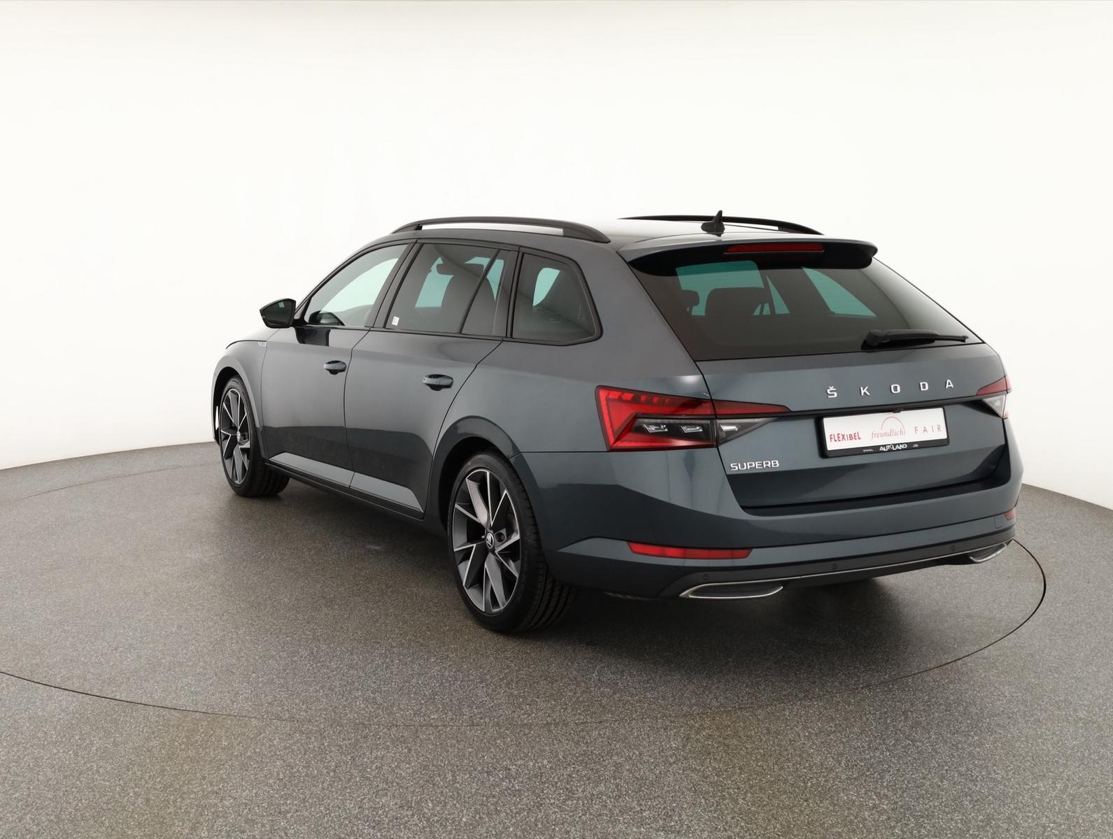 Skoda Superb Combi 2.0 TDI DSG SportLine LED Navi ACC