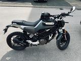 Husqvarna Svartpilen 125 - HUSQVARNA SVARTPILEN 125