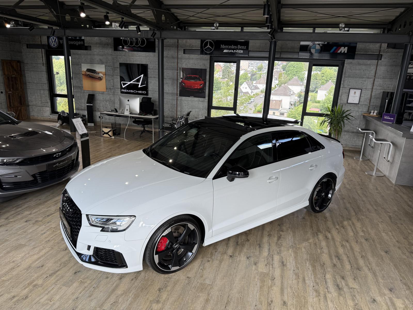 Audi RS3 2.5 TFSI quattro LIM.*SCHALE*PANO*ACC*B&O*
