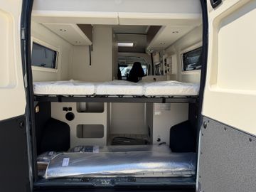 Westfalia Columbus 600 E 140 PS SOLAR LED Markise ACC