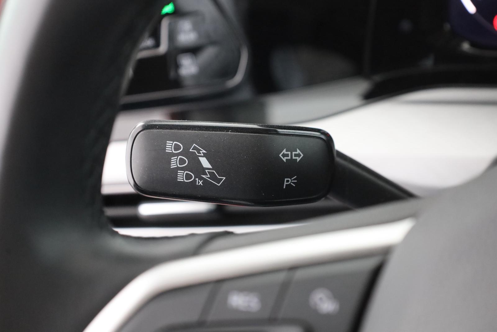 Volkswagen Golf VIII 1.0 TSI Life LED Sitzheizung Head-Up, миниатюра 18
