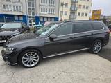 Volkswagen Passat Variant GTE 1,4 TSI Plug-In-HYBRID KAMERA - mit Hybrid-Antrieb: In Plug