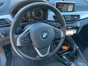 BMW X2 sDrive18i (ab 2017) Advantage DAB LED Navi