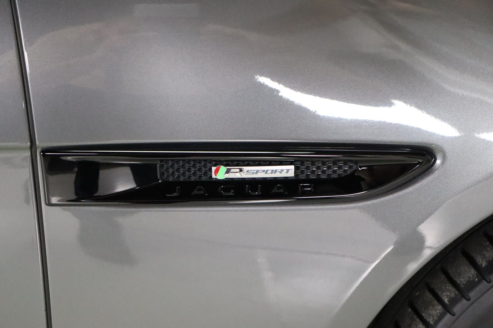 Fahrzeugabbildung Jaguar XF R-Sport Navi * RFK * Sitzhzg. * Keyless