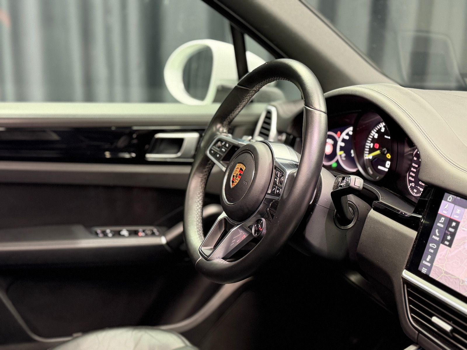 Fahrzeugabbildung Porsche Cayenne E-Hybrid|PANORAMA|SPORT-CHRONO|ACC