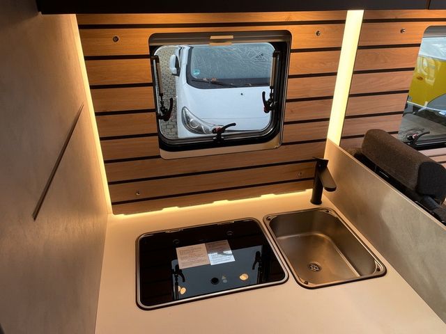 Crosscamp EXPDN 7.4D AUTOMATIK ACC OHNE HUBBETT NAVI KAME