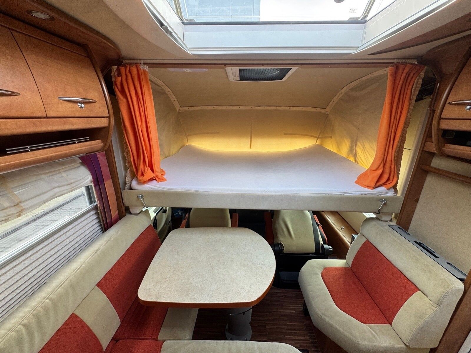 Fahrzeugabbildung Carthago chic c-line I 4.2 SAT,Wechselrichter,TV,Markise