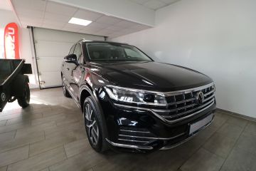 Volkswagen Touareg - 1
