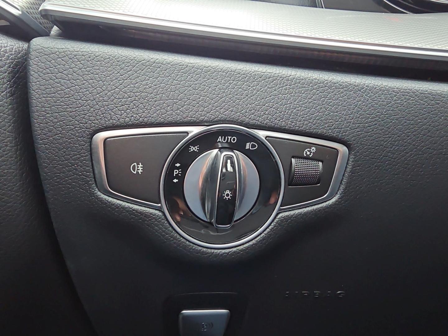 Mercedes-Benz E 220 d T Avantgarde Multibeam Navi Kamera Park