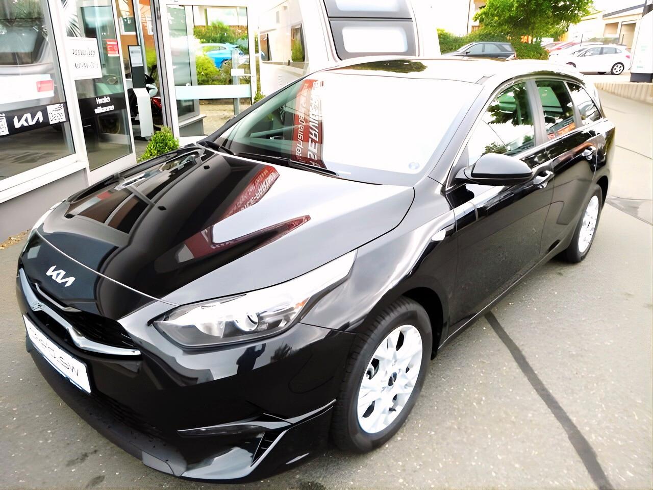 Kia Ceed SW 1.5T DCT7 Vision Komf 8-fach