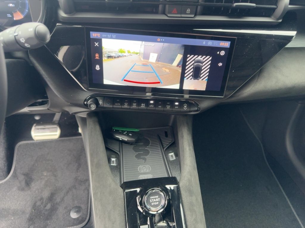 Fahrzeugabbildung Alfa Romeo Junior Sport Speciale Ibrida NAVI WINTER MATRIX