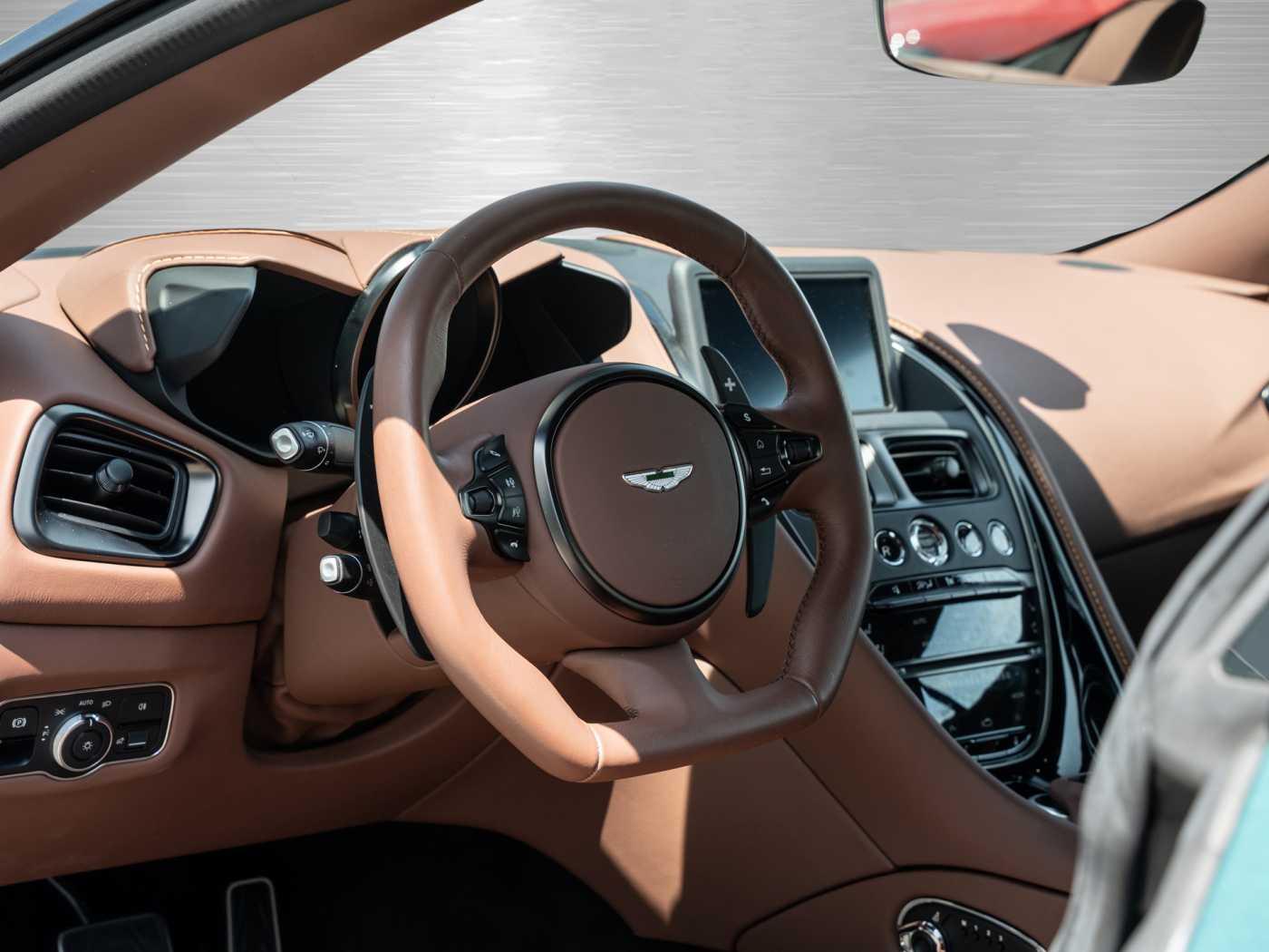Car Image 29