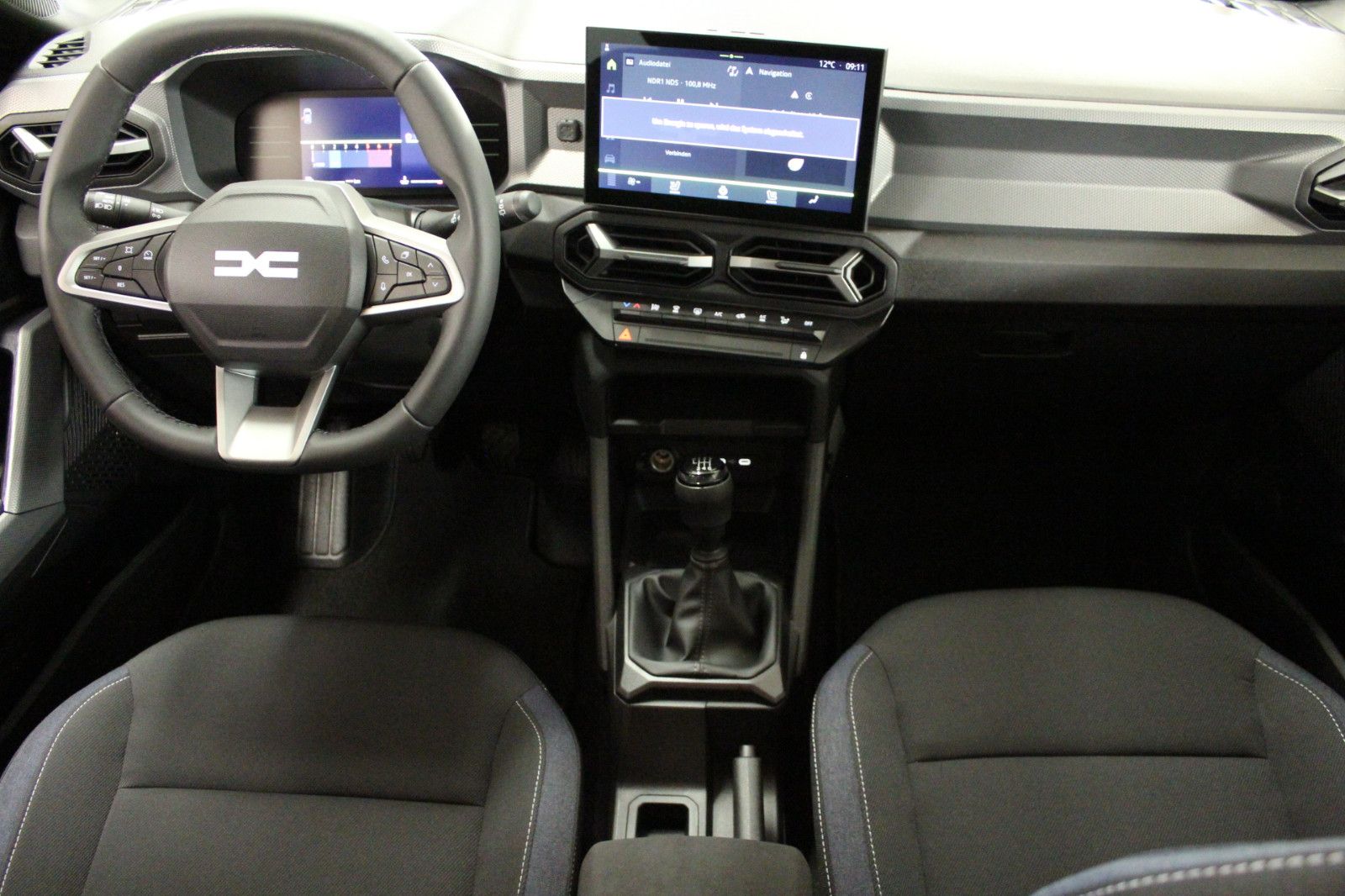 Fahrzeugabbildung Dacia Duster mild hybrid 140 Expression*Winterp.*MY 26