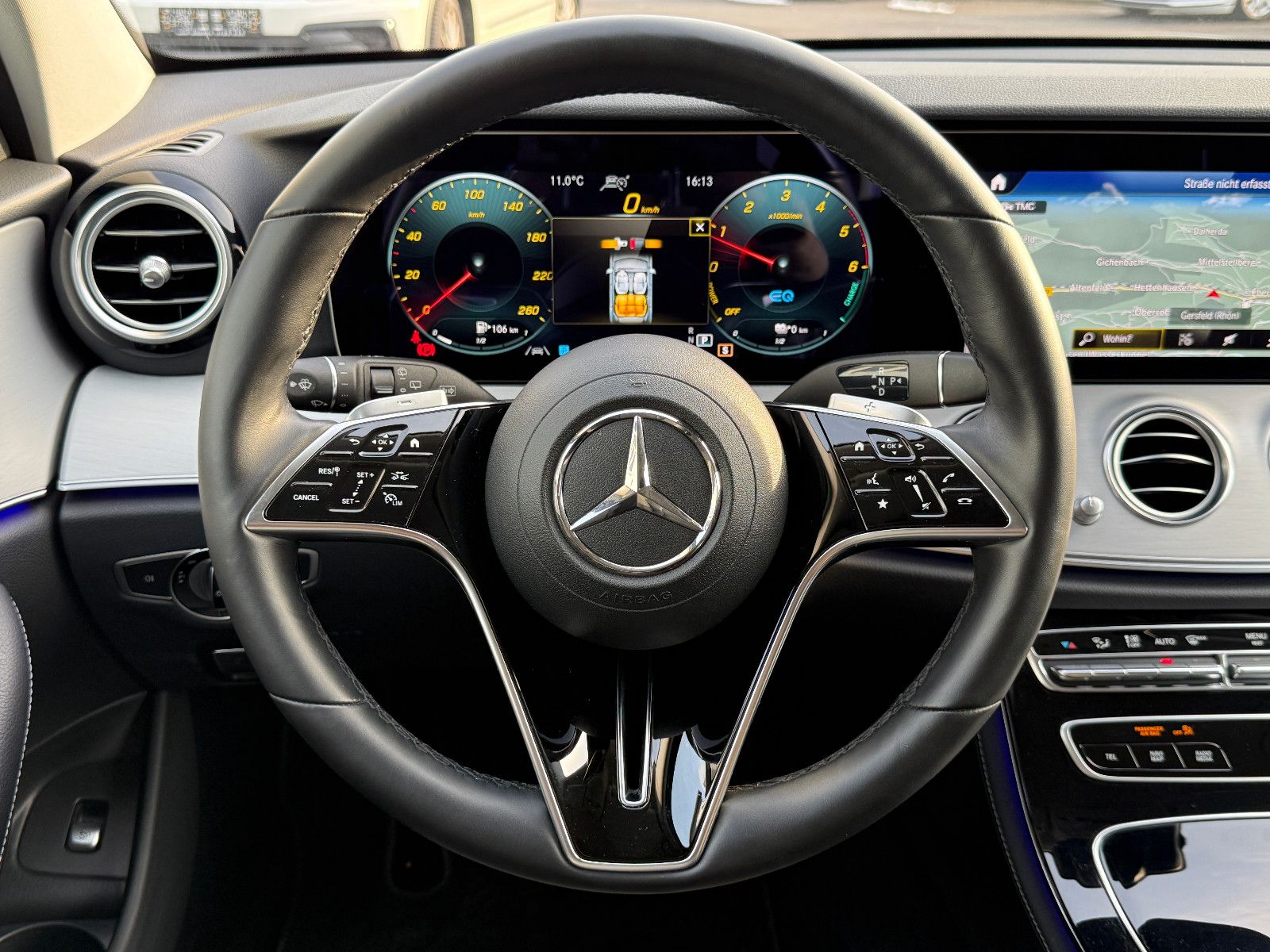 Fahrzeugabbildung Mercedes-Benz E 300de T Avg ACC HUD Keyless-Go Memory Kamera