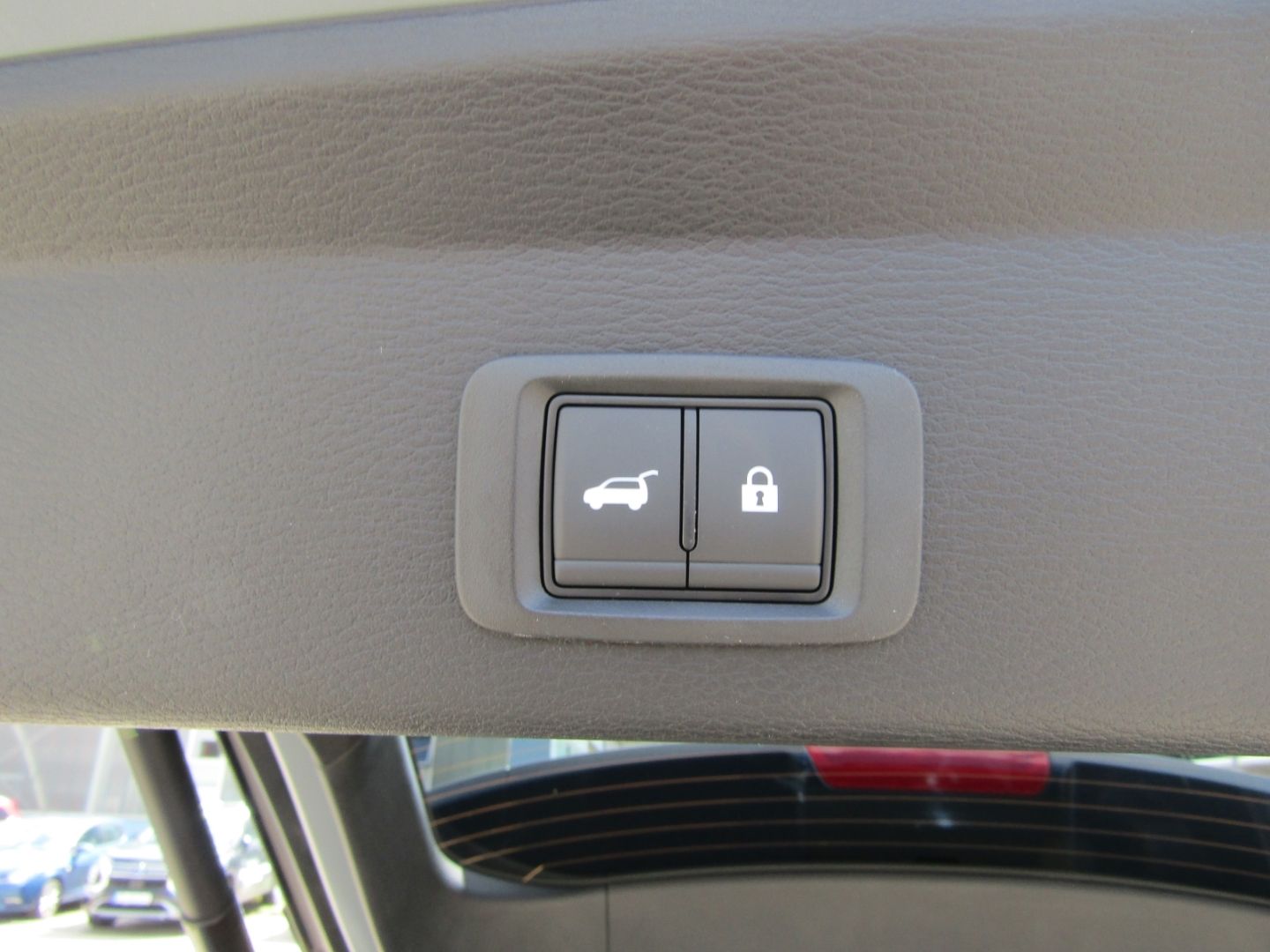 Mitsubishi Plug-in Hybrid Outlander - Bild 8