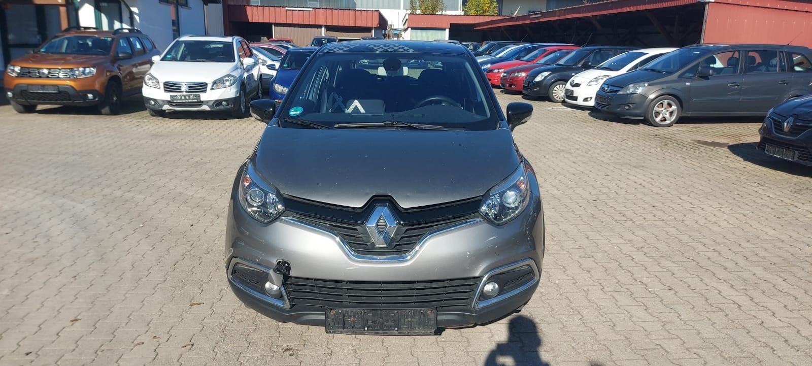 Renault Captur 2014 — rear view