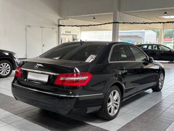 Mercedes E 200 - 5