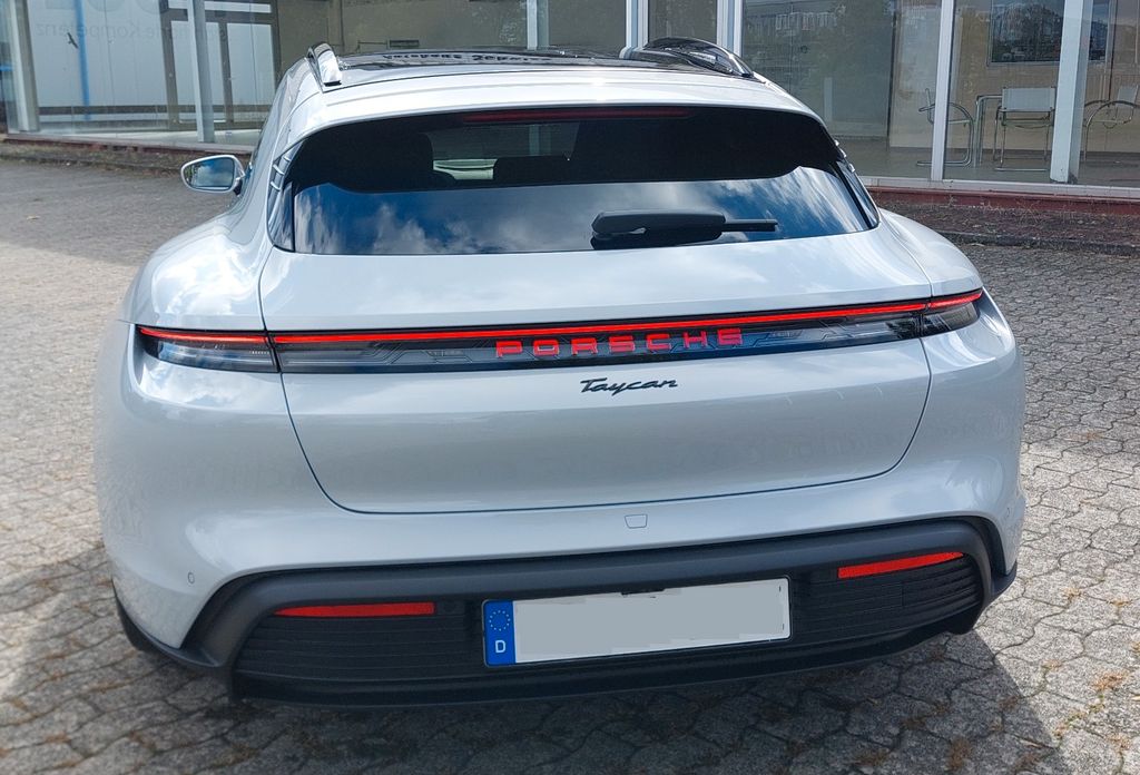 Image of Porsche Taycan