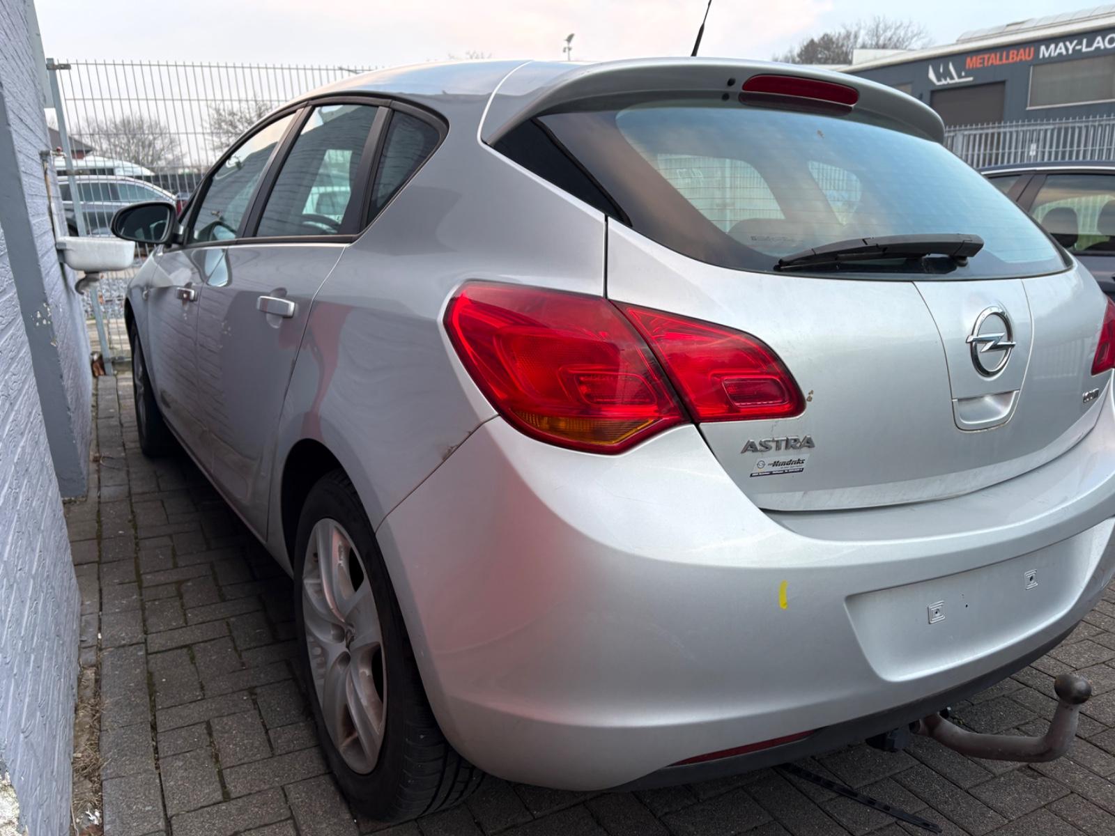 Opel Astra 1.7 CDTI Design Edition92kW Klima Tempomat