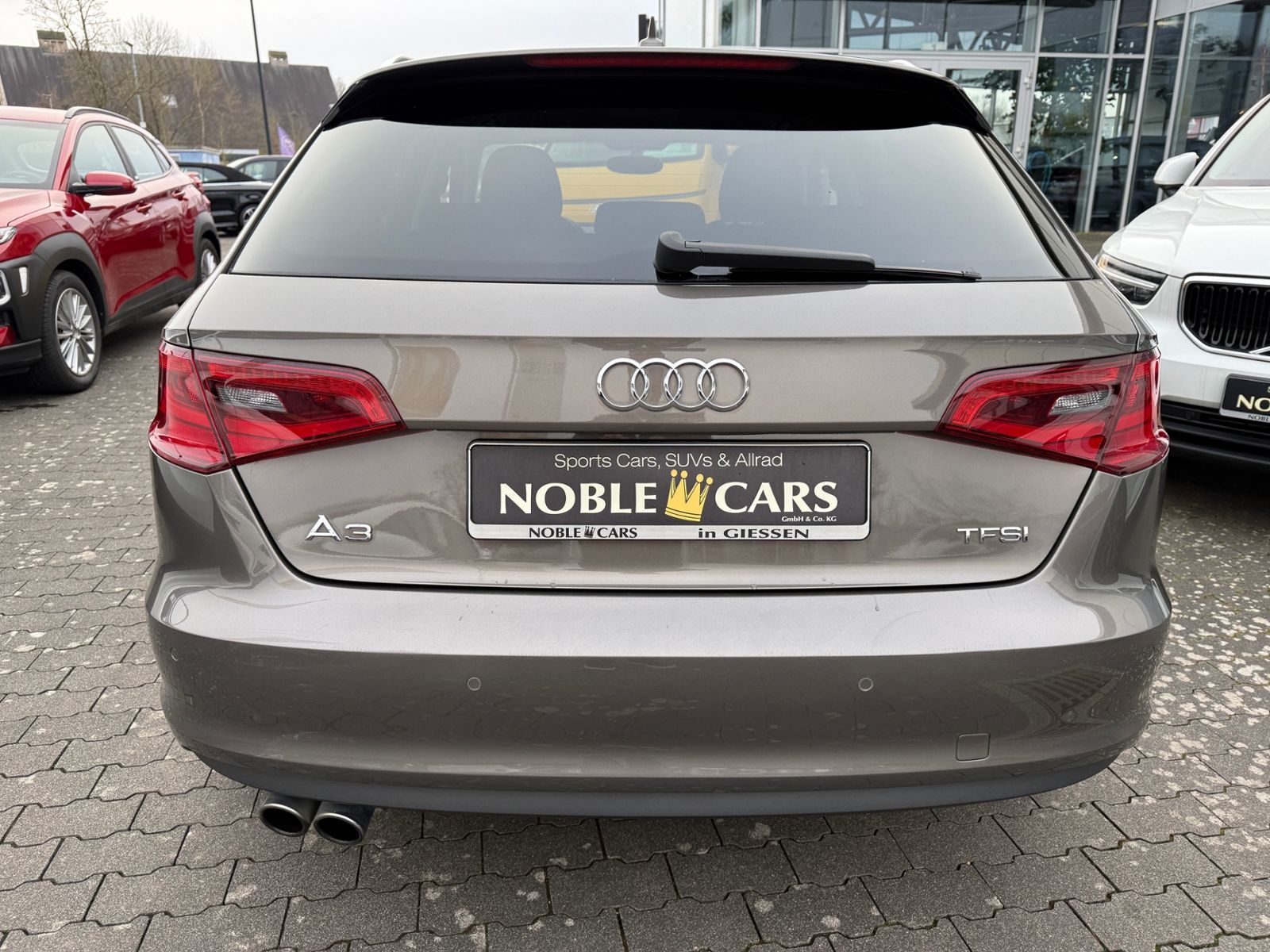 Fahrzeugabbildung Audi A3 1.4 TFSI Sportback Ambition Navi Xenon SHZ