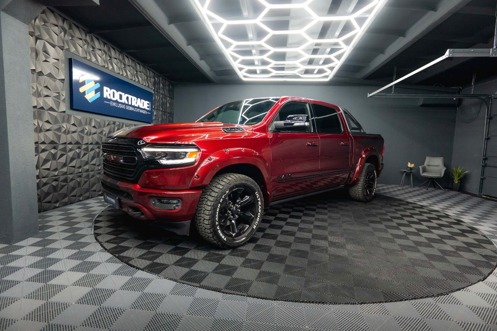 Fahrzeugabbildung Dodge RAM 5.7 V8 HEMI LIMITED Offroad FULL Options ACC