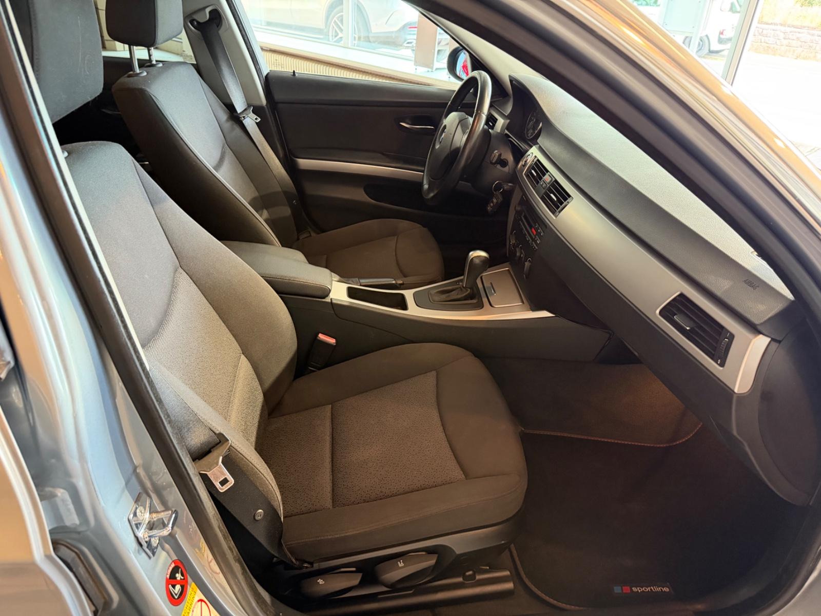 BMW 325i TOURING 218CH
