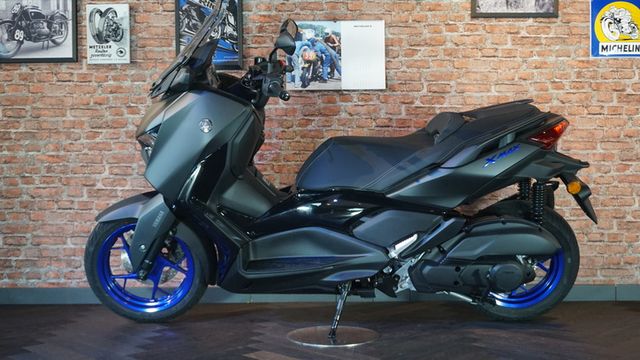 Yamaha X-MAX 125 