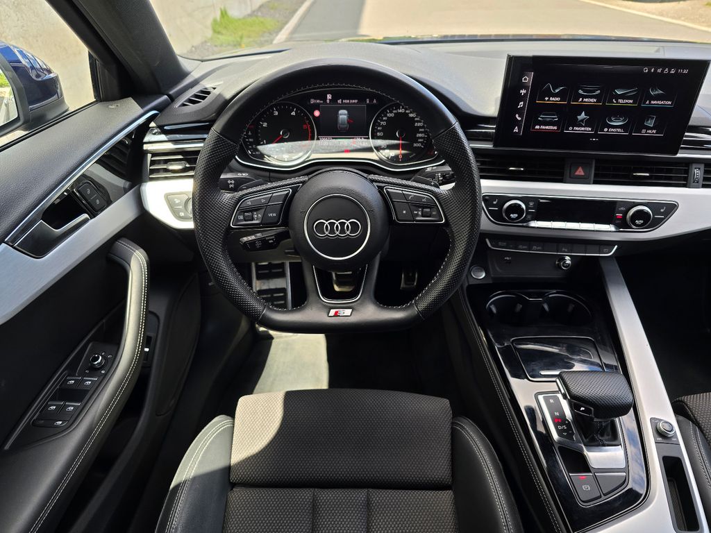 AUDI A4 Avant 45 TDI quattro 3.0 V6 Diesel S-line AUDI A4 Avant 45 TDI quattro 3.0 V6 Diesel S-line