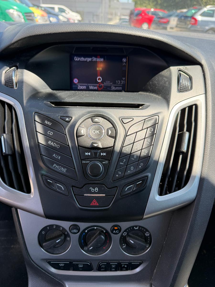 Ford Focus 2013 — photo 14