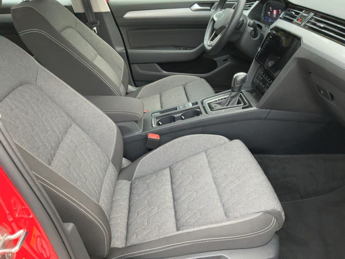 Volkswagen Passat Variant - Bild 12