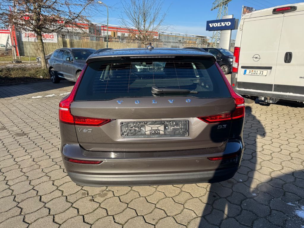Fahrzeugabbildung Volvo V60 B3 B DKG Core+ACC+Kamera+LED