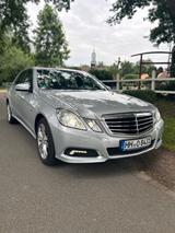 Mercedes-Benz E 200 CGI BlueEFFICIENCY AVANTGARDE AVANTGARDE - gebrauchte Mercedes-Benz E 200 aus dem Jahr 2009