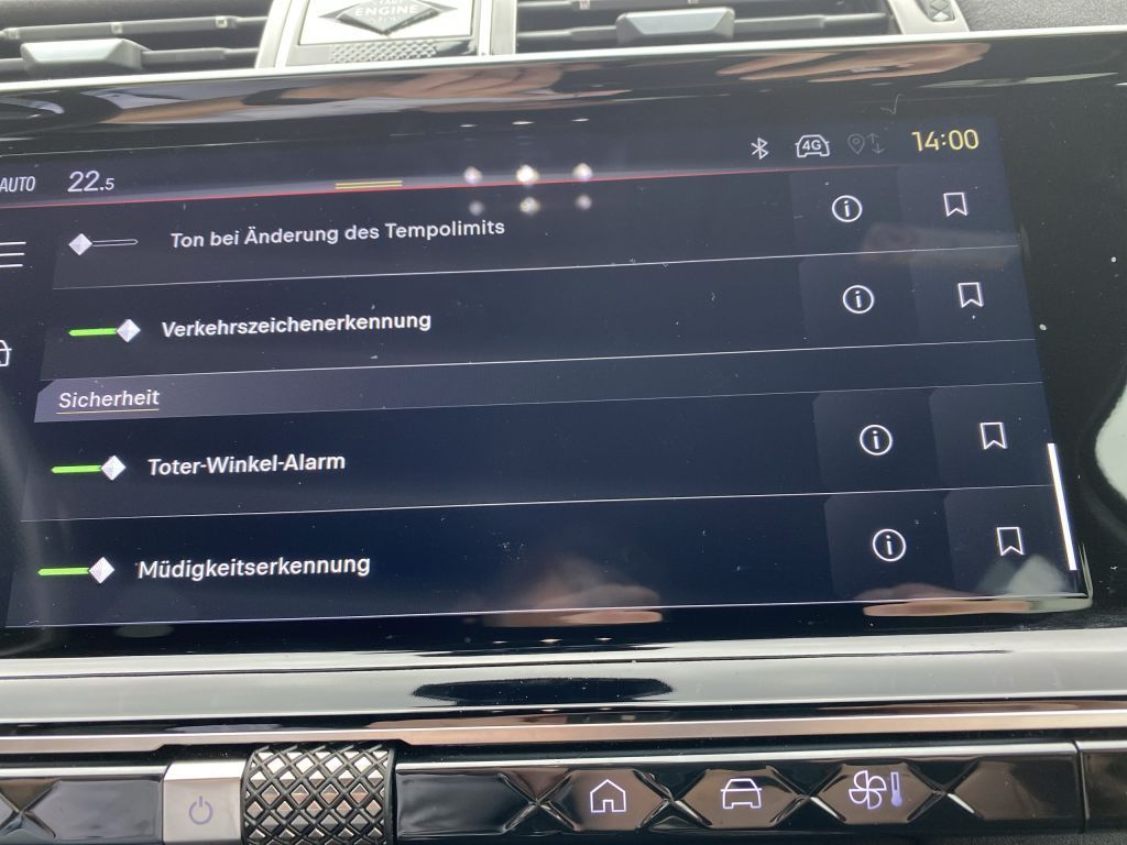 Fahrzeugabbildung DS Automobiles DS7 BlueHDI 130 Aut. PERFORMANCE LINE + *AZV*