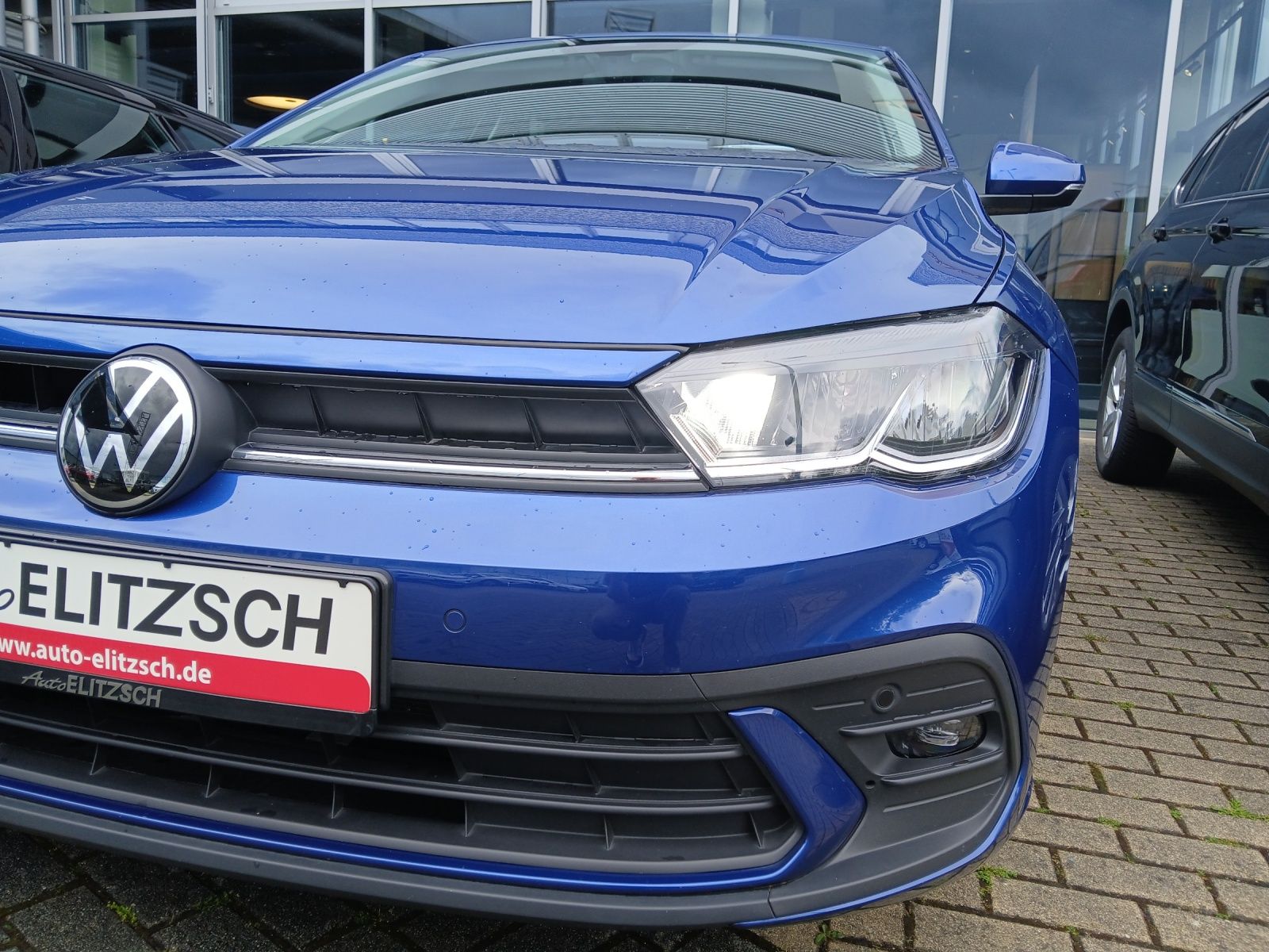 Fahrzeugabbildung Volkswagen Polo 1.0 Life LED Navi AID RKF GRA SH