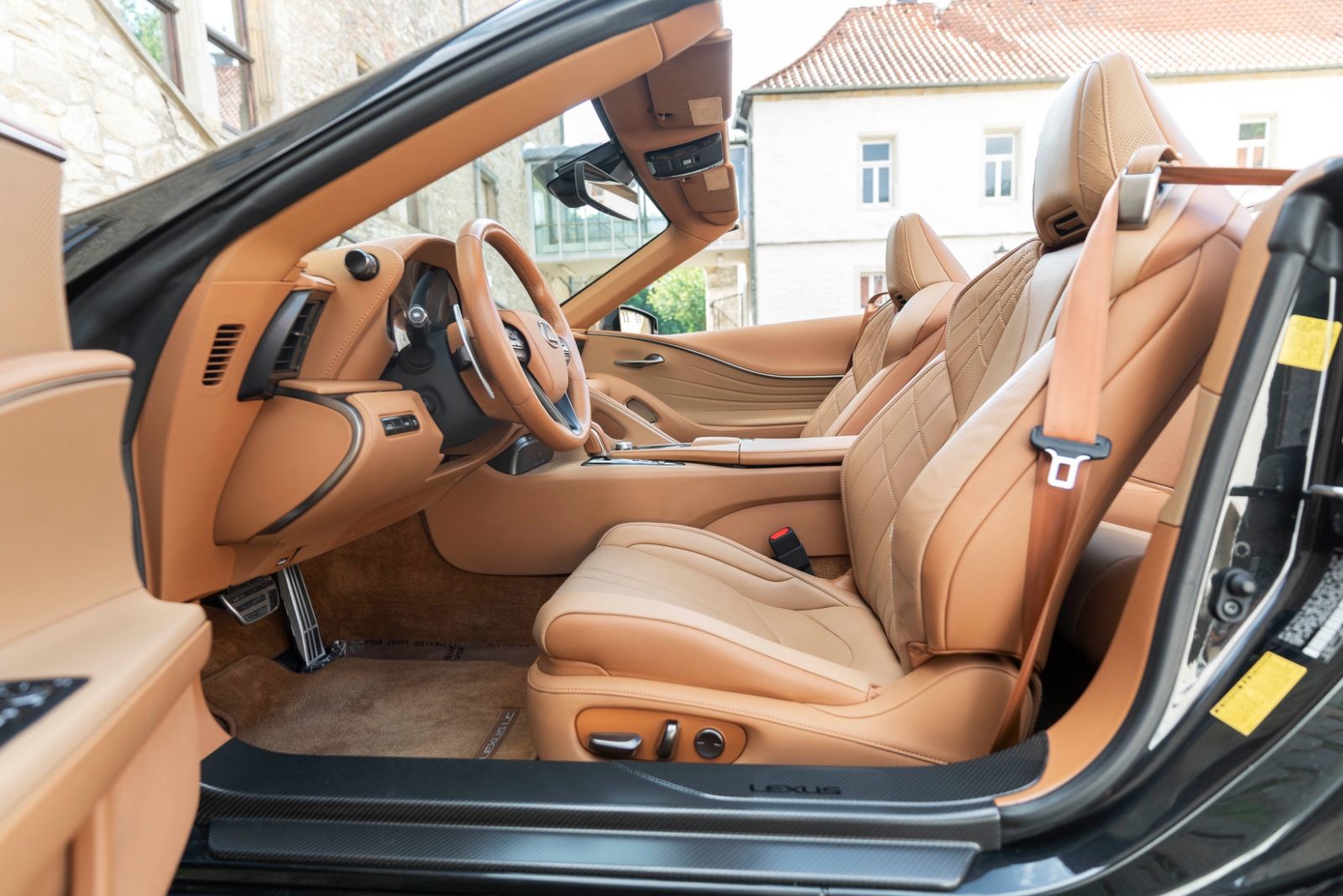 Fahrzeugabbildung Lexus LC 500 Cabrio HUD LED KAM TOTW ACC NAV ML